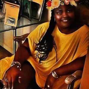 Meet your Posher, Mzqueen